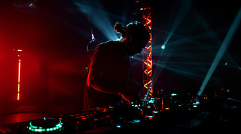 Neon Bassline — EDM, DJ, Nightclub, Turntable, Mixer HD wallpaper