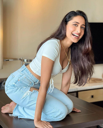 Pragya, flash graphy, Bollywood HD phone wallpaper