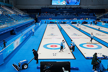 Curling ice in Beijing, Winter Olympics 2022, Ice preparation, Curling venue HD wallpaper