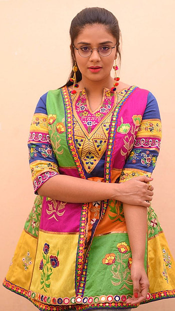Sreemukhi, telugu actress, model HD phone wallpaper