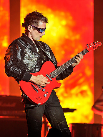 Matthew bellamy muse, Cool bands otosection HD phone wallpaper