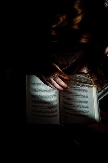 Dark, Hand, Miscellanea, Miscellaneous, Girl, Book, Reading HD phone wallpaper