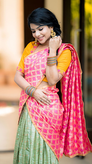 Pavitra Lakshmi, telugu actress, saree beauty HD phone wallpaper
