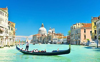 Venetian gondola, Summer in Venice, Venetian rowing, High-quality HD wallpaper