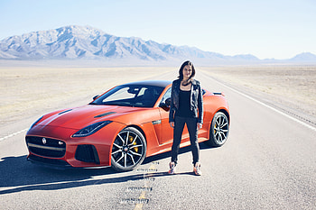 Michelle Rodriguez With Jaguar F Type, michelle-rodriguez, jaguar, cars, celebrities, girls, actress HD wallpaper