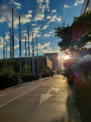 Calle, Colombia, medellin, calles, cielo, tarde, vacaciones, nube HD phone wallpaper