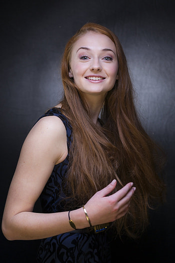 Sophie Turner, , Celebrity backgrounds, High quality HD phone wallpaper