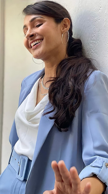 Andrea Jeremiah, tamil actress HD phone wallpaper