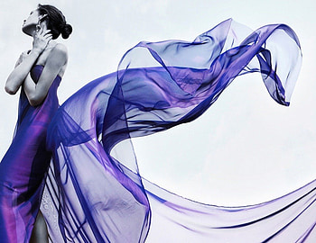 A PIECE OF BLUE, blue, graphy, art, bw, dress, beauty, finesse, woman, wrapped, contrast, elegance HD wallpaper