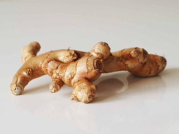 Ginger for babies, Introduction to solid food, Gentle on digestion, Nurturing start HD wallpaper
