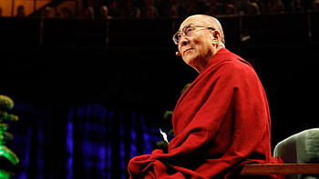 Dalai Lama, Celeb spiritual leader, Peace advocate, Online event HD wallpaper