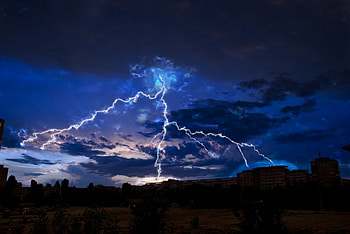 Lightning In Town, lightning, nature, town HD wallpaper