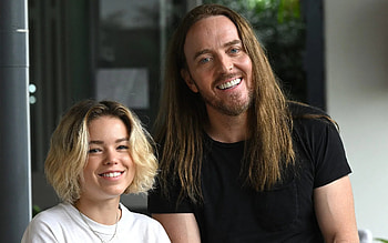 Milly Alcock, Foxtel, Upright 2, Tim Minchin HD wallpaper