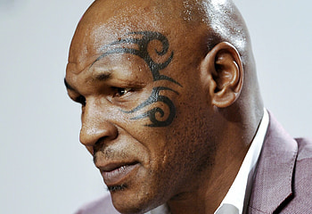 Mike Tyson, Unbreakable spirit, Controversial figure, Boxing legacy HD wallpaper