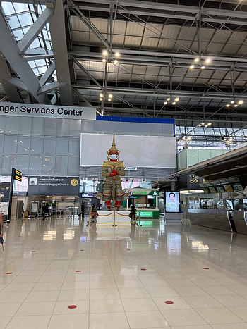 Sleeping in Bangkok, Suvarnabhumi Airport HD phone wallpaper