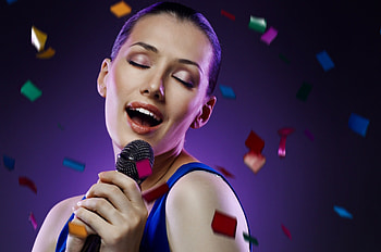 Singer, model, confetti, girl, hand, woman, purple, face, micro HD wallpaper