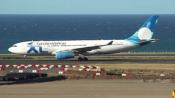 Garuda Indonesia, Captivating destinations, Flight journeys, Exquisite airline HD wallpaper