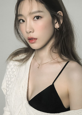 Kim Taeyeon, Music artist, Girls Generation, Taeyeon's beauty HD phone wallpaper