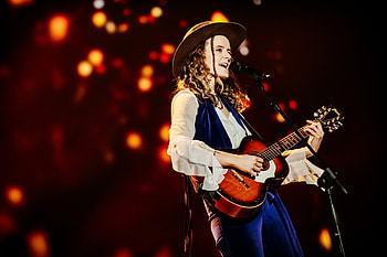 Systur, Icelandic song entry, Eurovision first rehearsal, gallery HD wallpaper