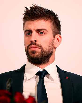 Qatar Airways press conference, Gerard Pique HD phone wallpaper