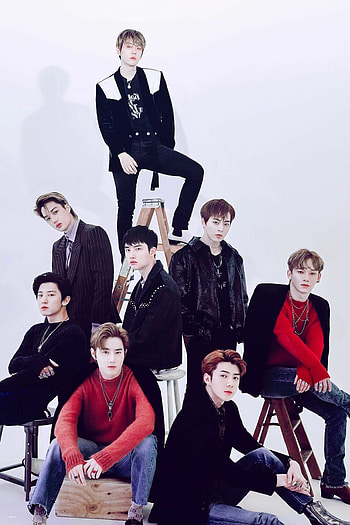 EXO Love Shot, Captivating music video, Sleek choreography, Heartthrob idols HD phone wallpaper