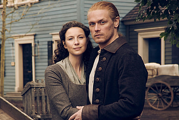 Outlander season 6, Caitriona Balfe, Fan reactions HD wallpaper