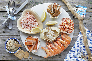 Seafood platter, Fresh catch, Oceanic delights, Seafood indulgence HD wallpaper