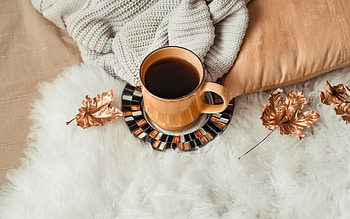 Autumn Coffee, coffee, leaves, cup, knitting, fur HD wallpaper