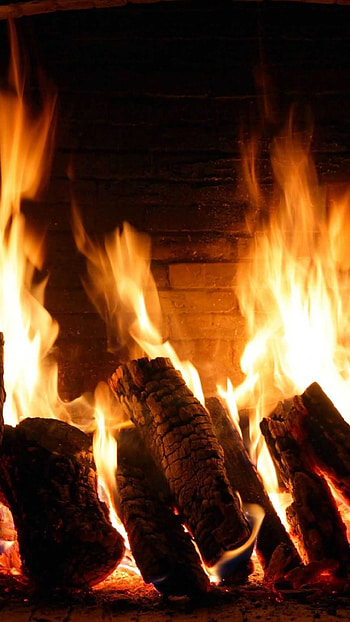 Fireplace , Cozy vibes, Warm and inviting HD phone wallpaper