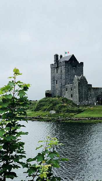 Dunguaire Castle, Medieval Banquet, Kinvarra Attractions, Travel Review HD phone wallpaper