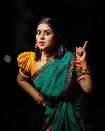 Poorna kasim, sari, Telugu actress, fashion design, village girl HD phone wallpaper