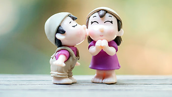 Love kiss , Sweet affection, Romantic embrace, Heartfelt connection HD wallpaper