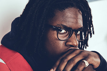 Daniel Caesar, Provocative artistry, Thought-provoking music, Creative exploration HD wallpaper