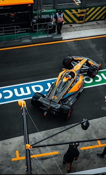 Lando in pit, Norris, f1 HD phone wallpaper
