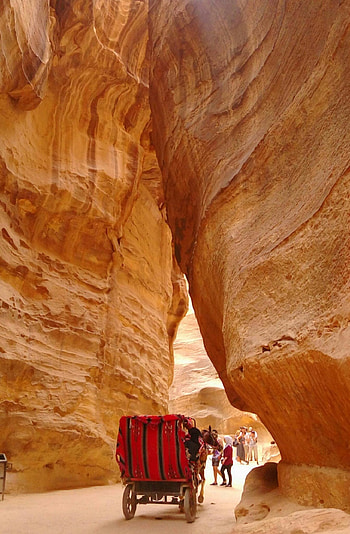 Jordan travel blog, Amazing experiences, Ancient ruins, Cultural immersion HD phone wallpaper