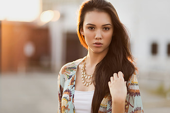 Girl Hands In Hair Looking At Viewer, girls, model HD wallpaper