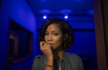 Jhene Aiko HD wallpaper