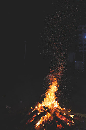 Fire, Bonfire, Night, Dark, Sparks HD phone wallpaper