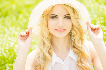 Sunny Day, sunlight, women, grass, hat, beauty HD wallpaper