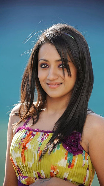 Trisha Krishnan, Tollywood Actress HD phone wallpaper