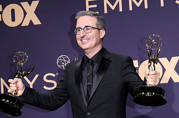 John Oliver, Nose Job, Comedian's Transformation HD wallpaper