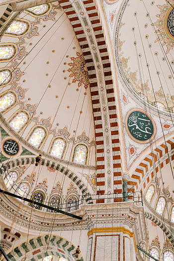 A beautifully ornate mosque ceiling showcasing Islamic art and architecture in Istanbul, Turkey. HD phone wallpaper