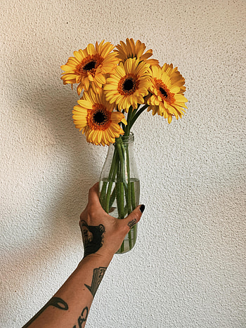 Hand, Miscellanea, Miscellaneous, Bouquet, Tattoo, Gerbera HD phone wallpaper