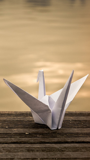 Paper Crane, Man-made art, Masterpiece of origami, Crafty creation HD phone wallpaper