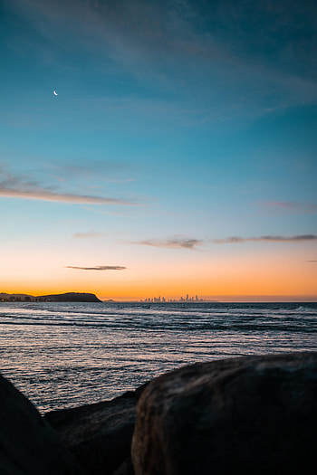 Nature, City, Rocks, Horizon, Ocean HD phone wallpaper