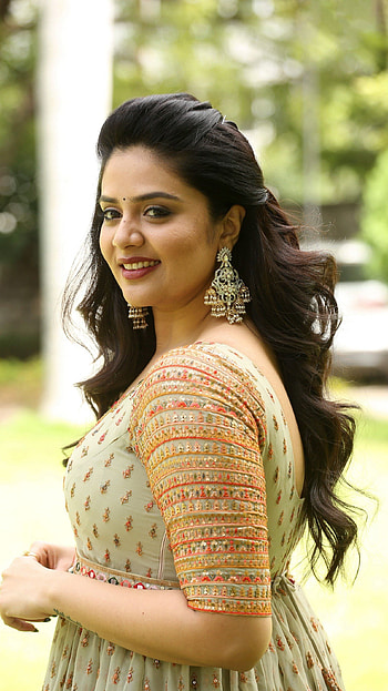 Sreemukhi, telugu actress, anchor HD phone wallpaper