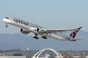 Qatar Airways enters, Metaverse virtual cabin crew HD wallpaper