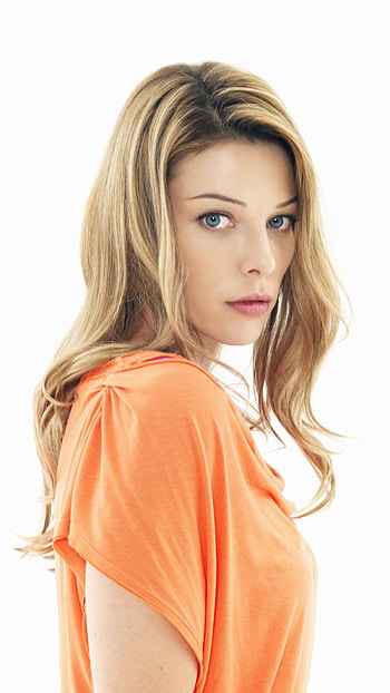 Lauren German, Lauren German Hollywood Actress HD phone wallpaper