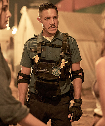 Army of the Dead, Cast characters, Tig Notaro swap, Ensemble performance HD phone wallpaper