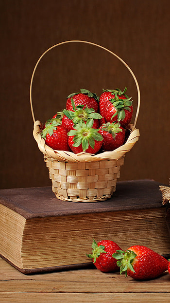 Deliciously red, Sweet and tangy, Summertime treat, Food appreciation HD phone wallpaper